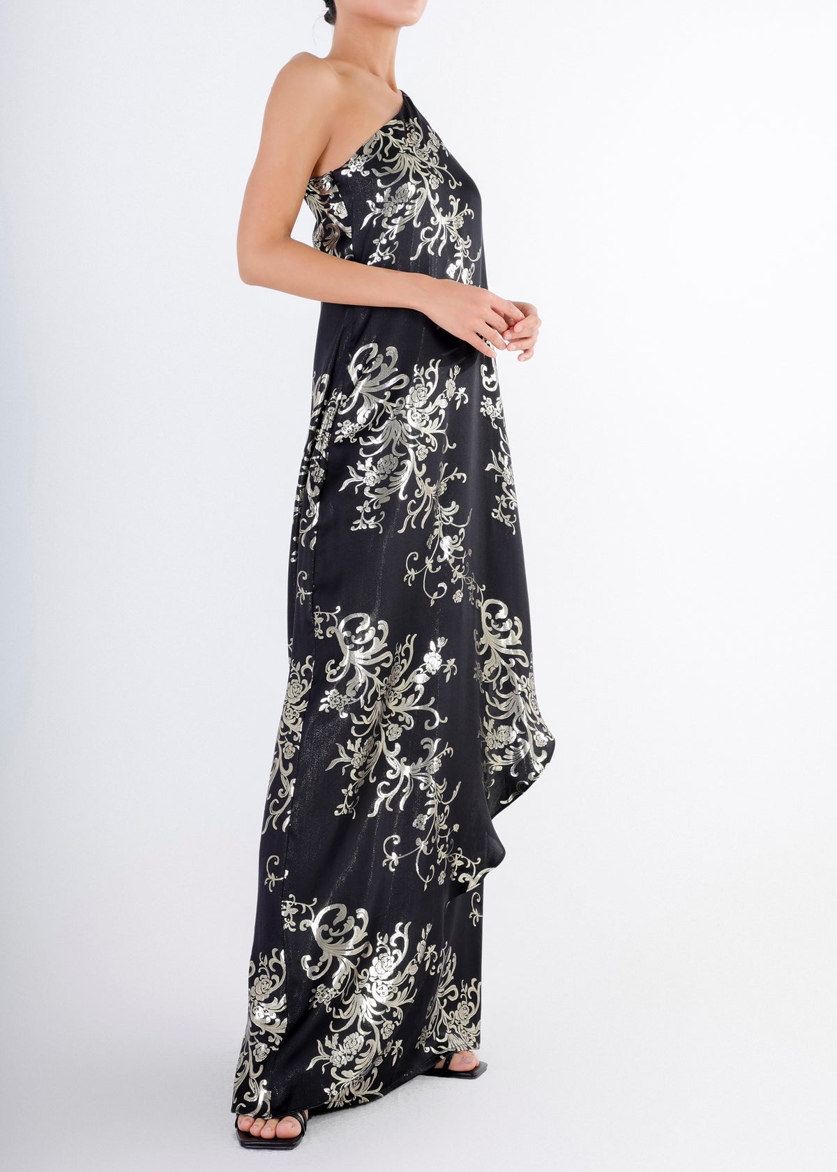 Edda dress - Gold flowers on black